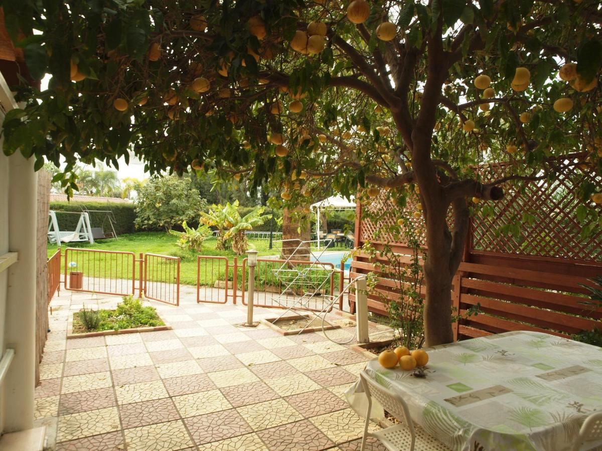 Moon-Light Studio Hotel Larnaca Esterno foto